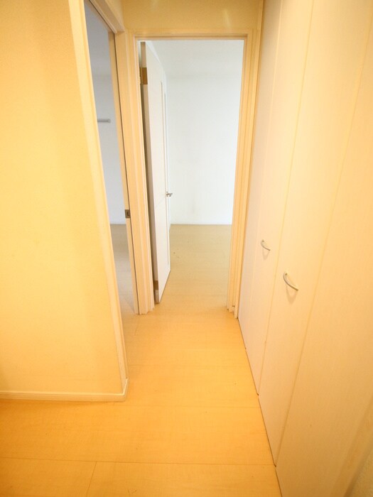 物件内観写真14　(廊下)