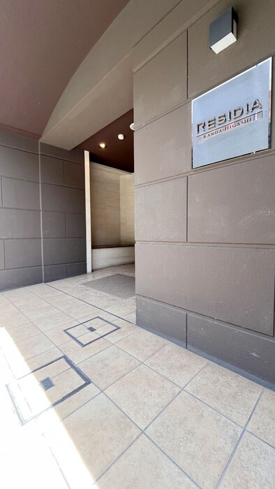 物件外観写真3　(エントランス部分)