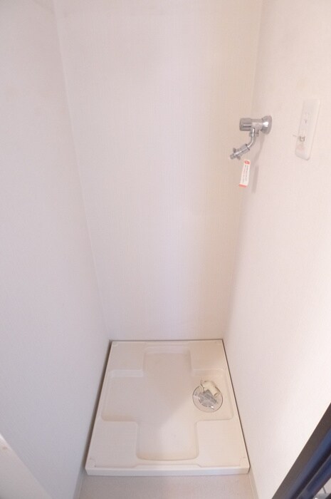 物件内観写真21　(洗濯機置場)