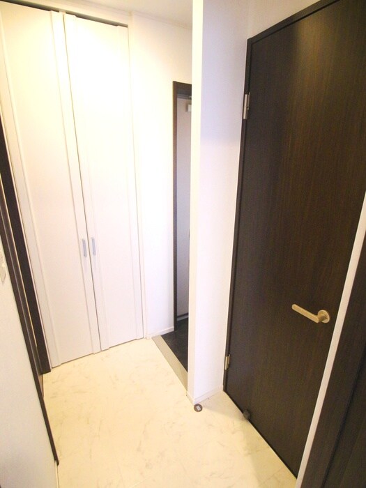 物件内観写真19　(廊下)