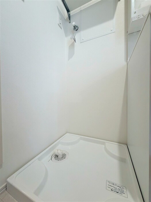 物件内観写真13　(洗濯機置場)