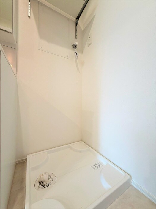 物件内観写真14　(洗濯機置場)