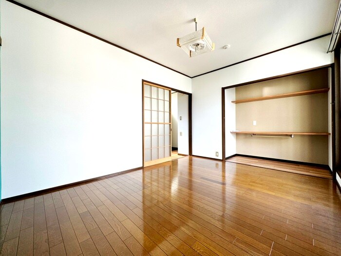 物件内観写真8　(居室)