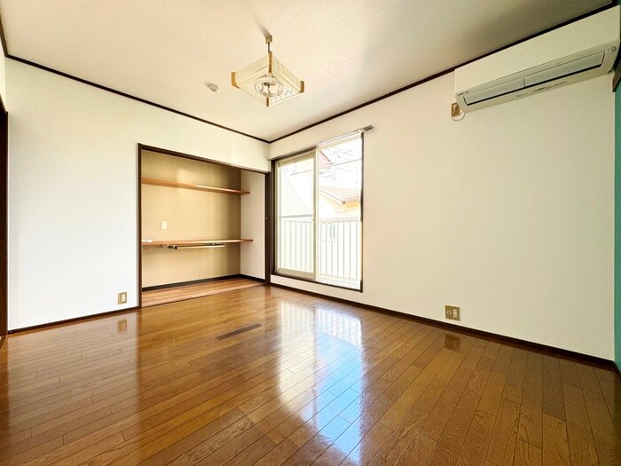 物件内観写真9　(居室)