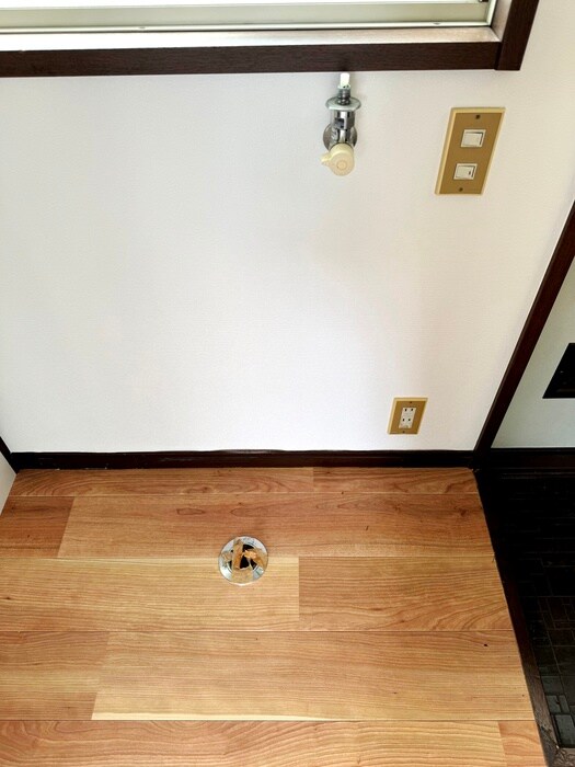 物件内観写真15　(洗濯機置場)