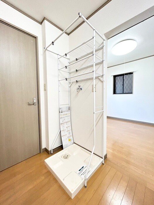 物件内観写真11　(洗濯機置場)