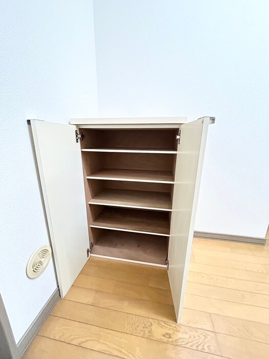 物件内観写真17　(靴箱)