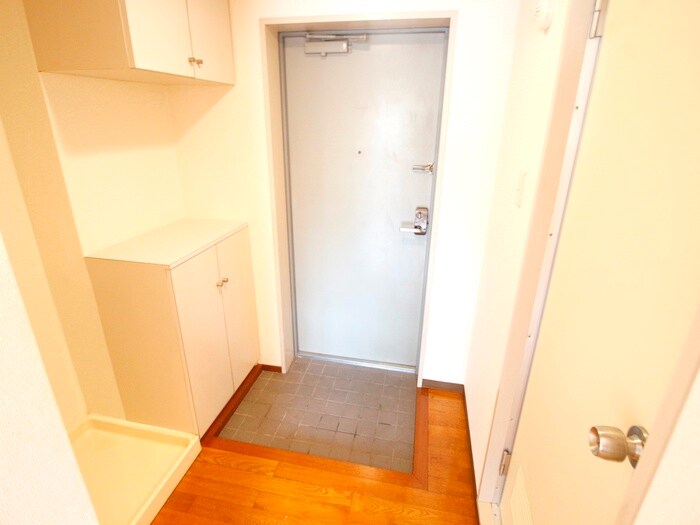 物件内観写真19　(玄関)