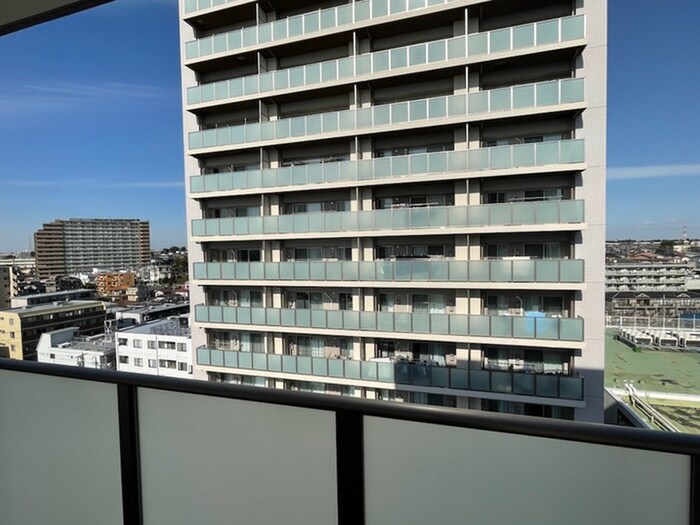 物件内観写真18　(室内からの展望)