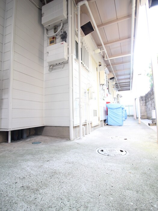 物件外観写真2　(エントランス部分)