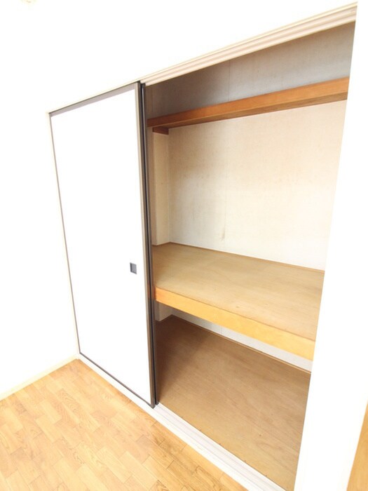 物件内観写真13　(収納)