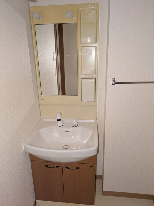 物件内観写真11　(洗面)