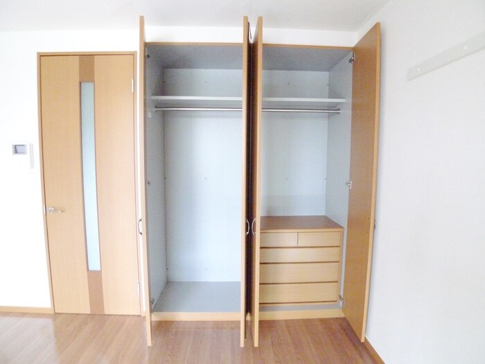 物件内観写真13　(収納)