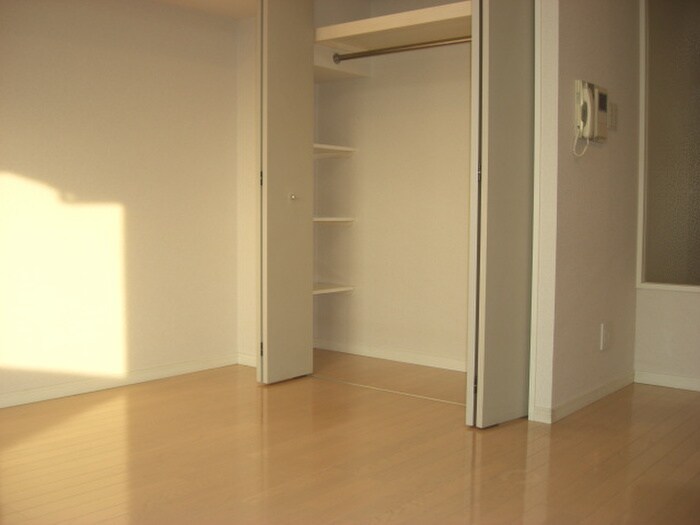 物件内観写真10　(収納)