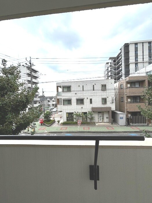 物件内観写真11　(室内からの展望)