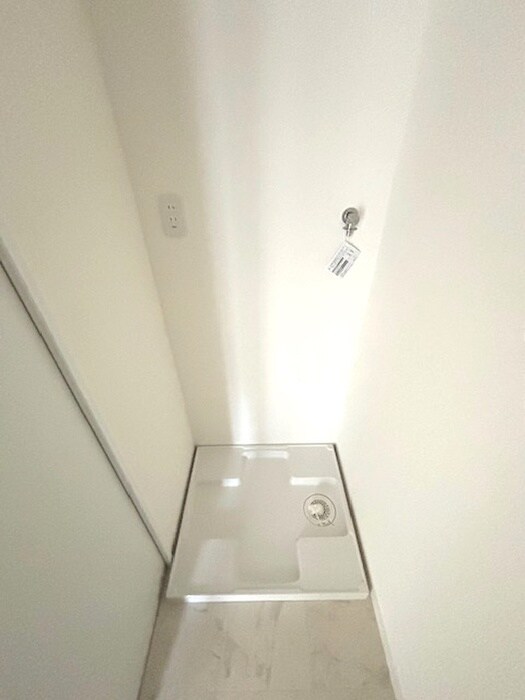 物件内観写真14　(洗濯機置場)