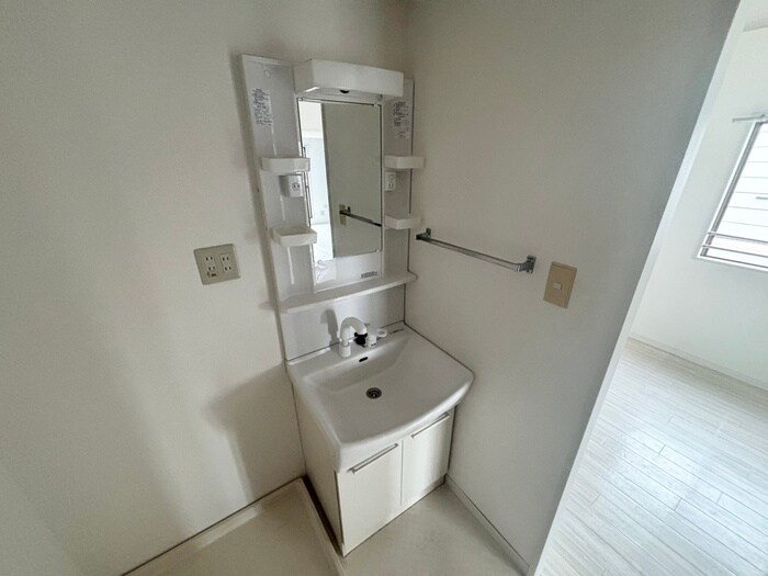 物件内観写真11　(洗面)