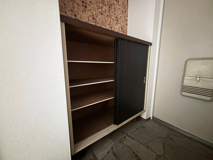 物件内観写真15　(靴箱)