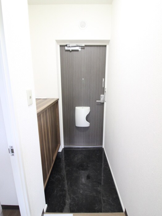 物件内観写真15　(玄関)