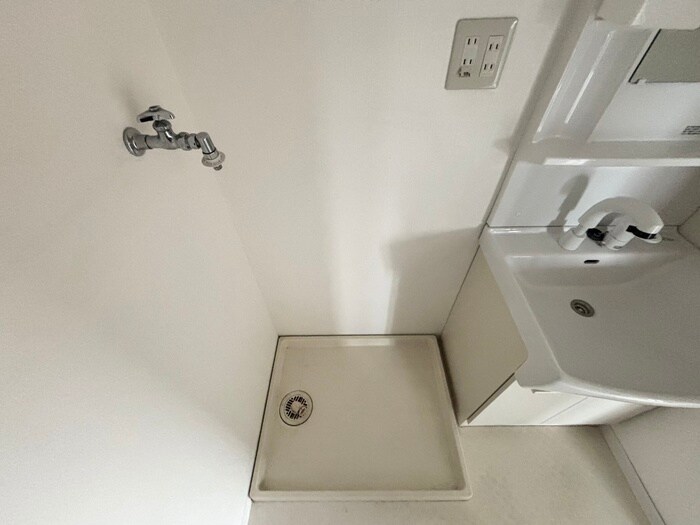 物件内観写真17　(洗濯機置場)