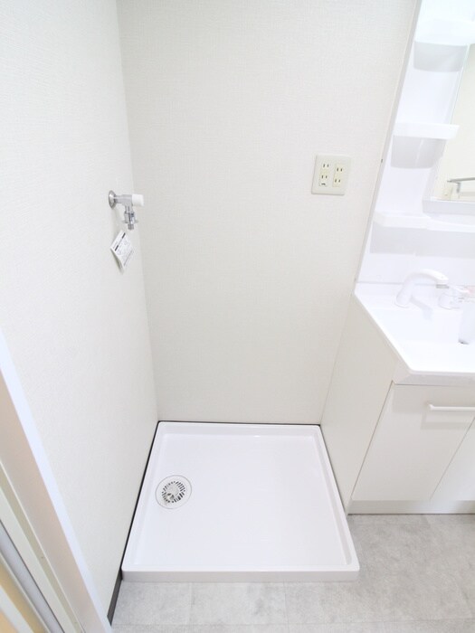 物件内観写真17　(洗濯機置場)