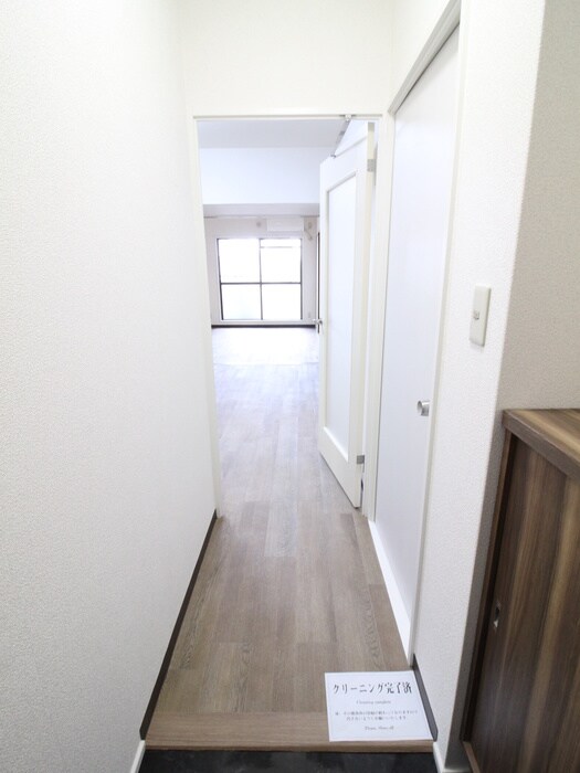 物件内観写真19　(廊下)