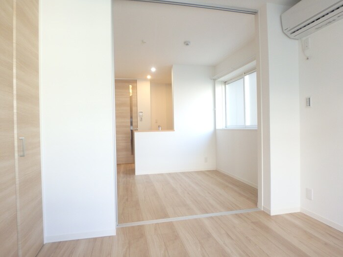 物件内観写真12　(居室)