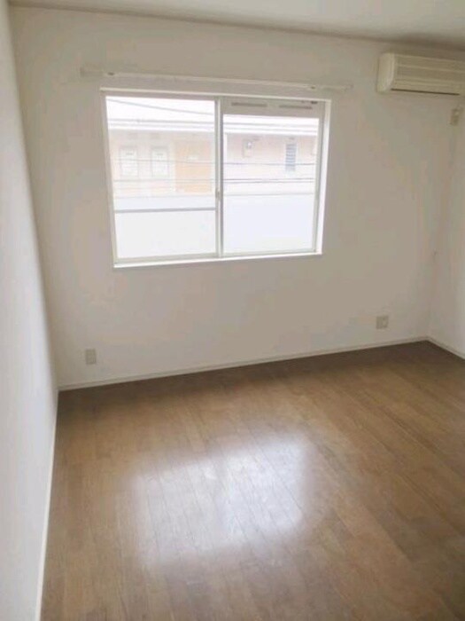 物件内観写真5　(居室)