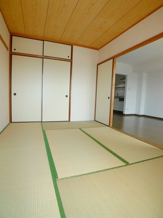 物件内観写真10　(居室)