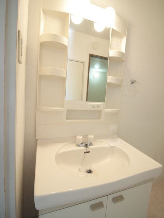 物件内観写真17　(洗面)