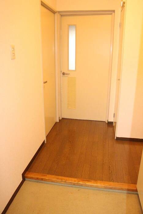物件内観写真22　(玄関)