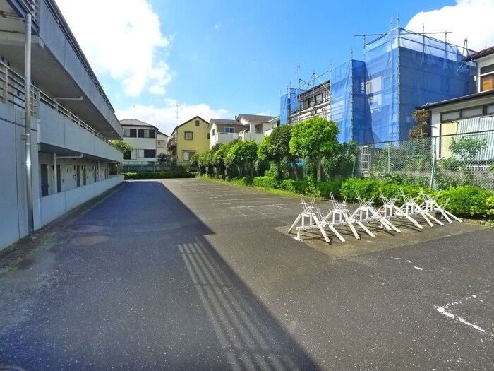 物件外観写真6　(駐輪場)