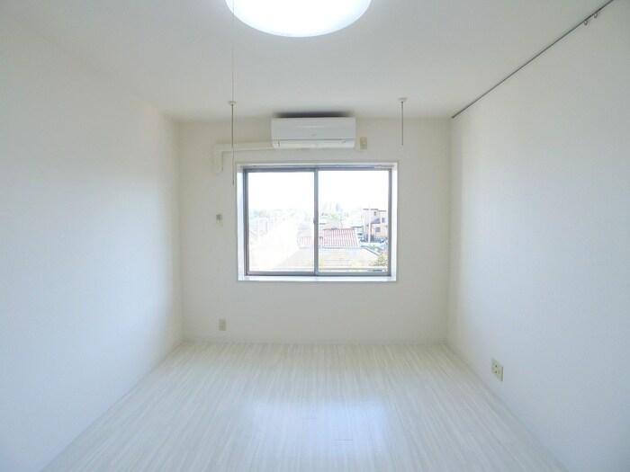 物件内観写真10　(居室)