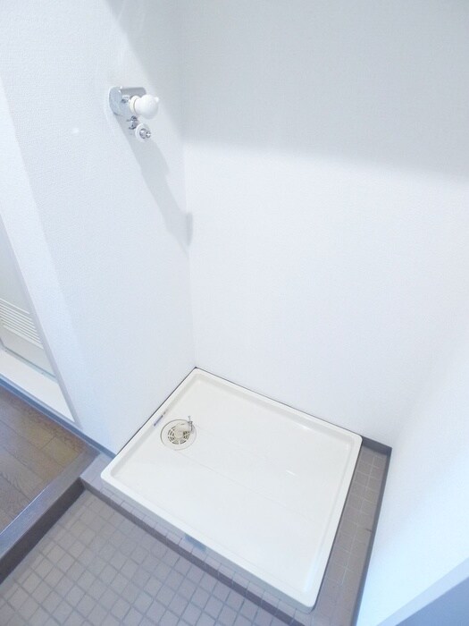 物件内観写真17　(洗濯機置場)