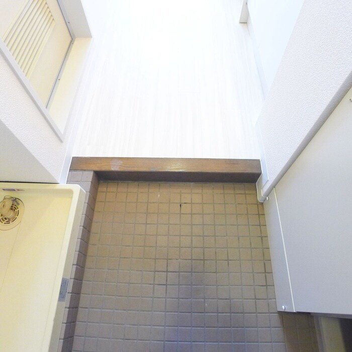 物件内観写真20　(玄関)