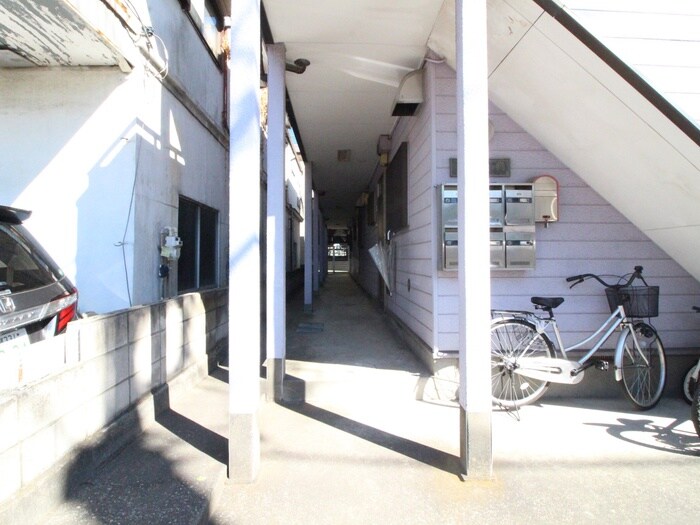 物件外観写真6　(駐輪場)