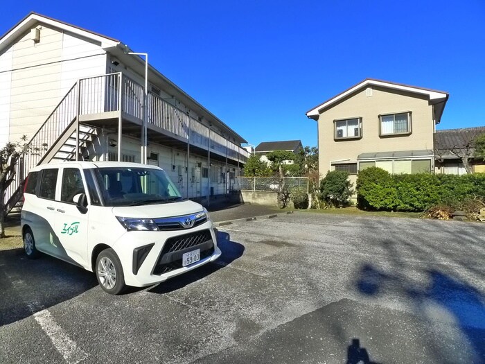 物件外観写真6　(駐車場)