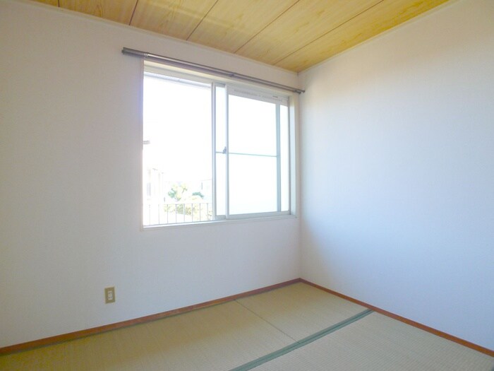 物件内観写真11　(居室)