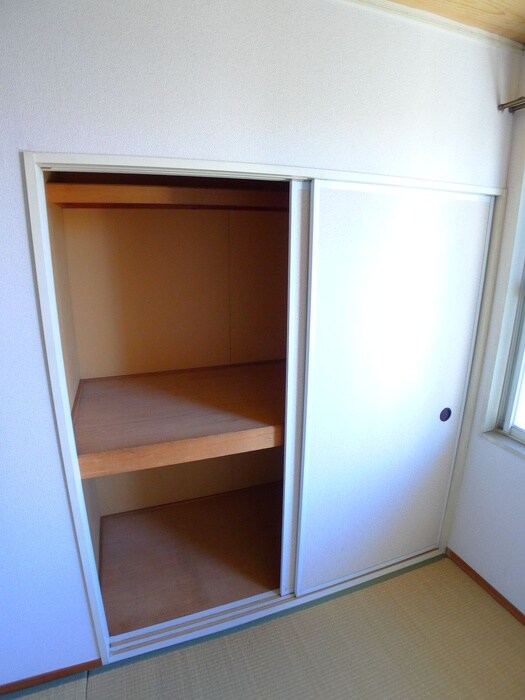 物件内観写真12　(収納)