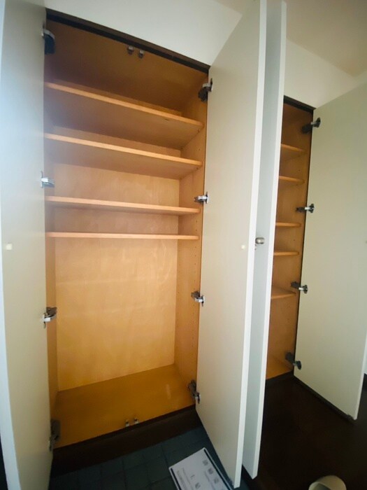 物件内観写真18　(靴箱)