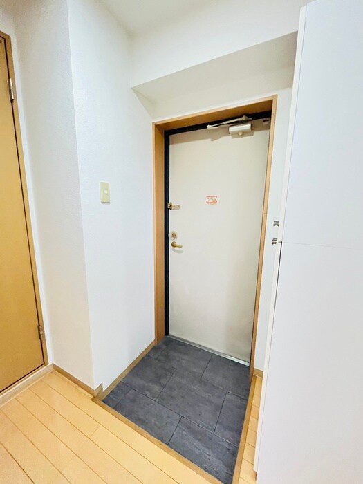 物件内観写真17　(玄関)