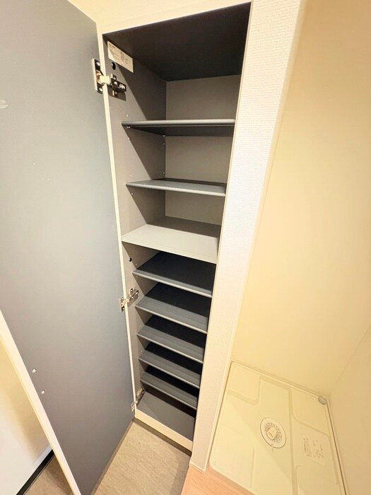 物件内観写真8　(靴箱)