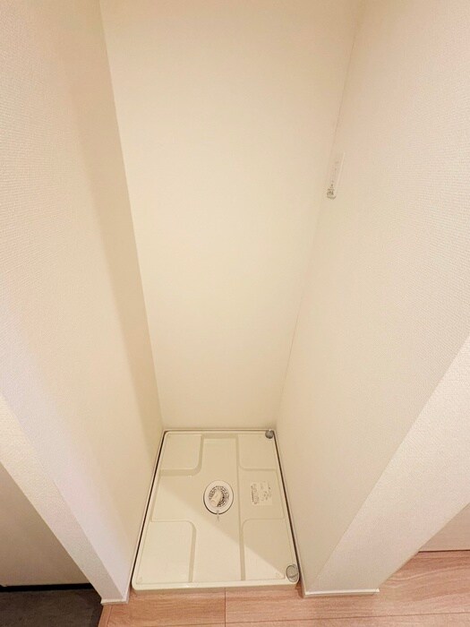 物件内観写真18　(洗濯機置場)