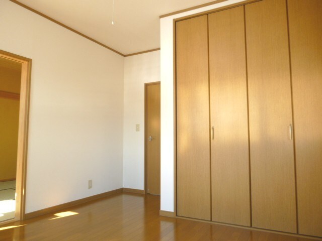 物件内観写真6　(収納)