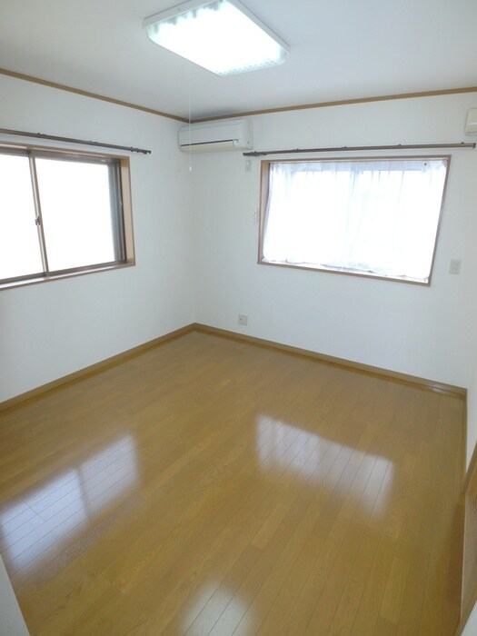 物件内観写真14　(室内からの展望)