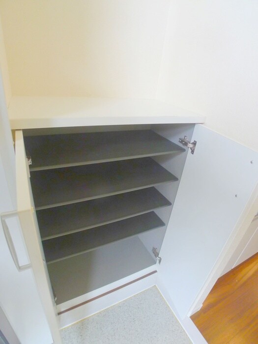 物件内観写真13　(靴箱)