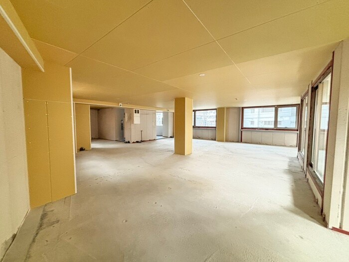 三丁目ビルの居室