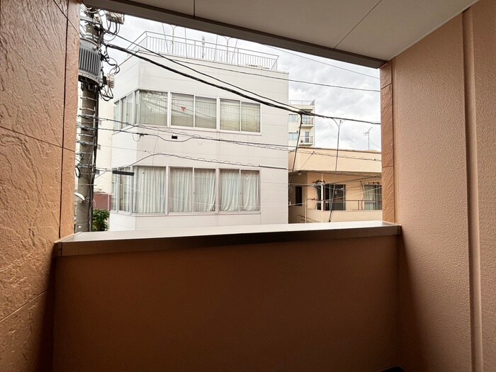 三丁目ビルの室内からの展望