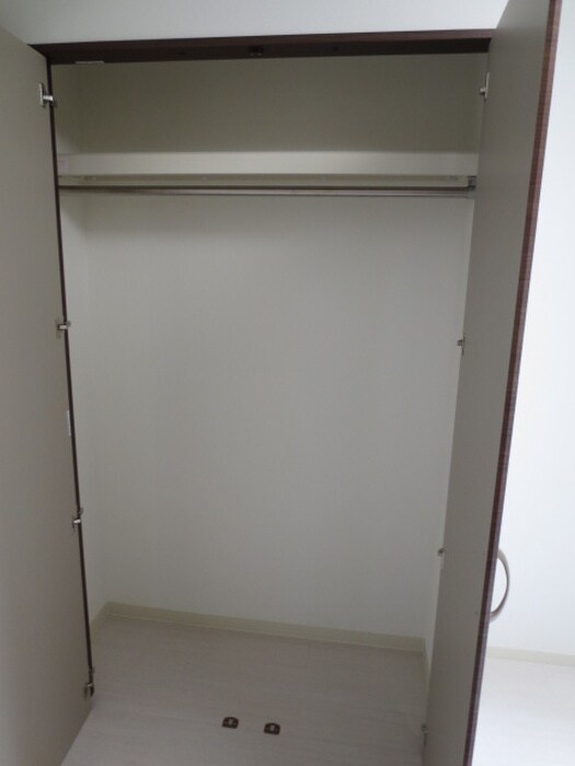 物件内観写真15　(収納)