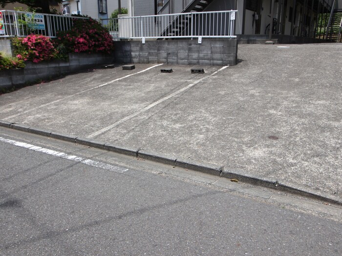 シティ－ハイムファミ－ルＡの駐車場